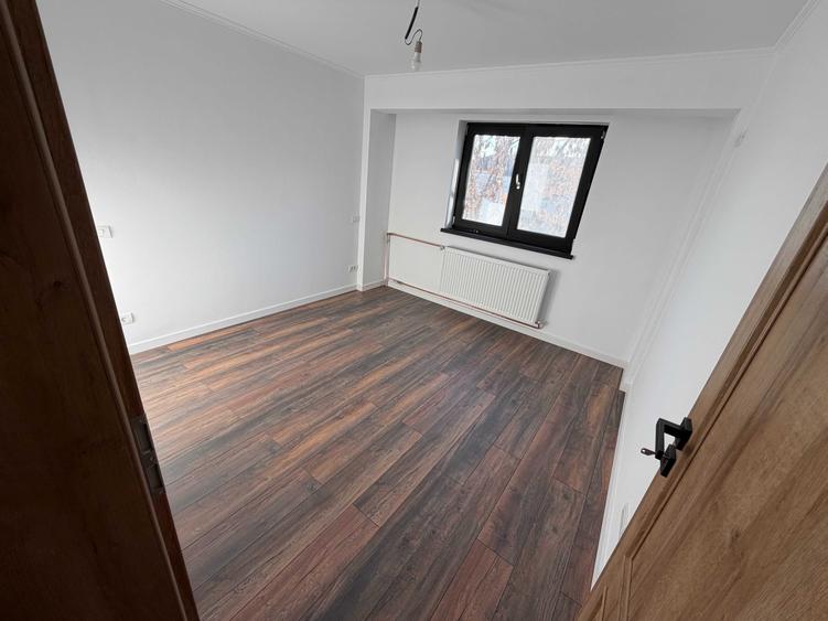 Apartament cu 3 camere decomandat în Decebal
