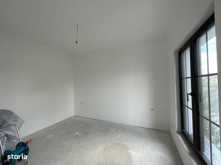 Casă cu 4 camere în Ghiroda