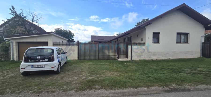 Casă individuală cu 4 camere cu Canalizare în Cacuciu Vechi