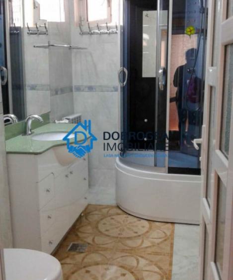 Apartament cu 2 camere semidecomandat în Păcii