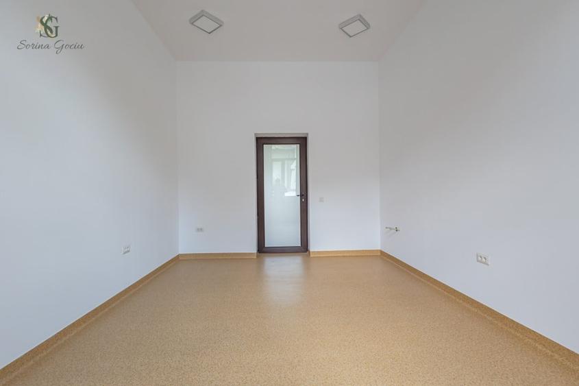 Spațiu comercial, de 720 mp, în Central