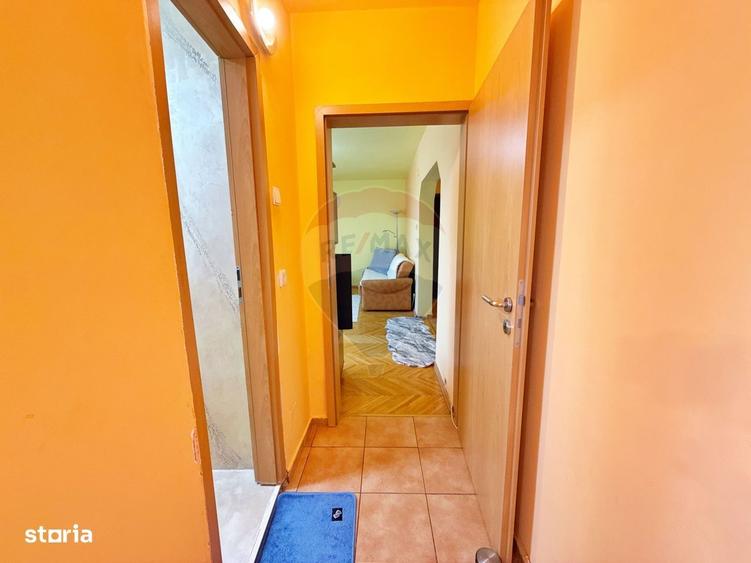 Apartament cu 3 camere semidecomandat, mobilat în Aurel Vlaicu