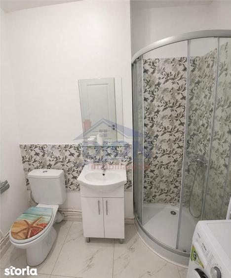 Apartament cu 3 camere în Tei