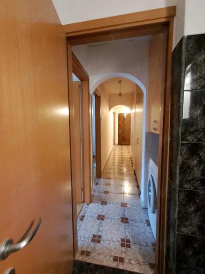 Apartament cu 3 camere decomandat în Tomești