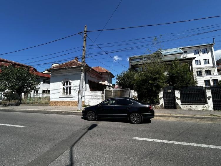Casă cu 3 camere în Traian