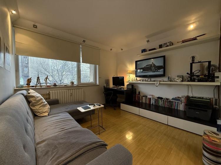 Apartament cu 2 camere decomandat în Gara de Nord