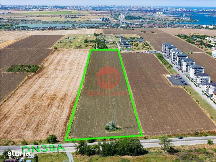 Teren de 17500 mp, în Central