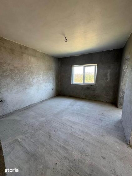 Casă cu 6 camere cu Teren 900 Mp în Central