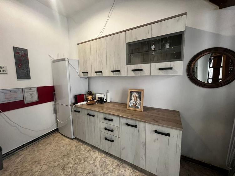 Vand casa 3 camere zona Intim - 2