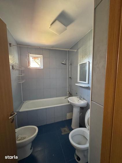 Apartament cu 3 camere în Traian