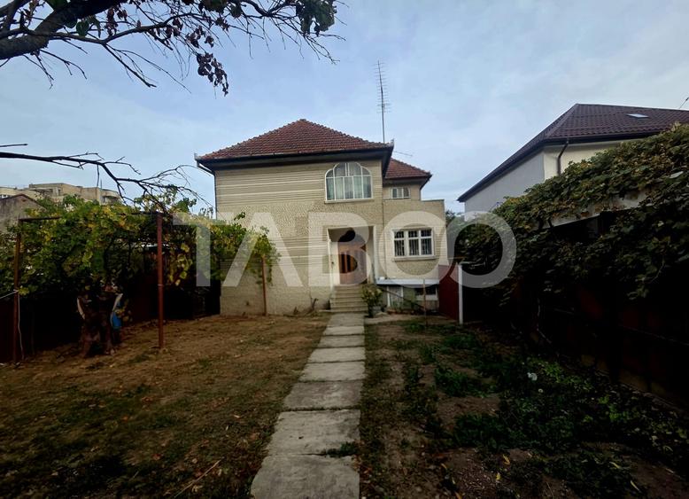 Casă individuală cu 5 camere cu Canalizare în Făgăraș