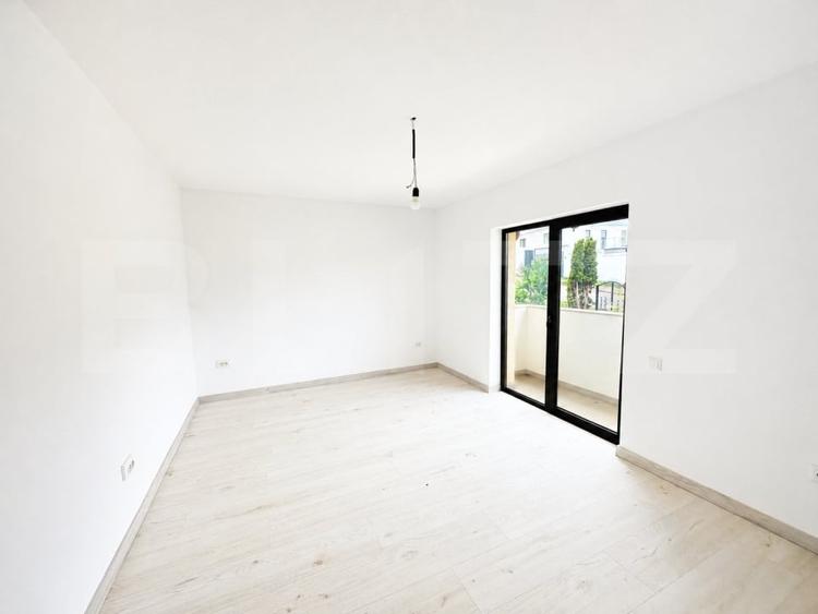 Duplex cu 4 camere cu Canalizare în Cetate