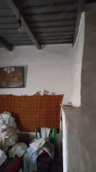 Casă cu 4 camere în Brădeanu