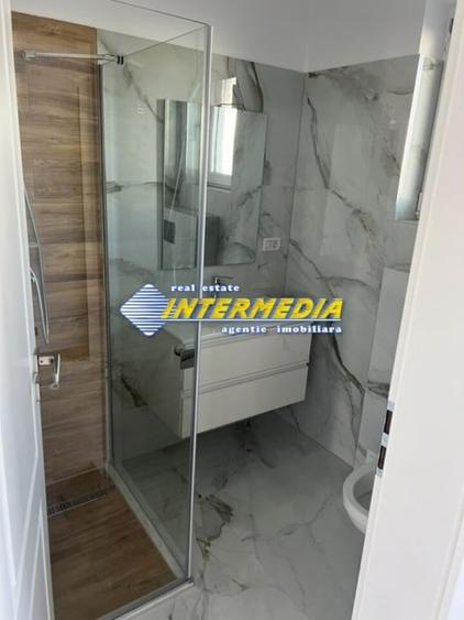 Casă individuală cu 4 camere cu Canalizare în Cetate