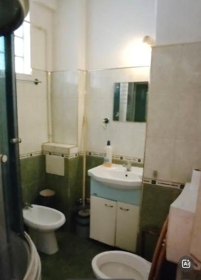 Garsonieră semidecomandată în P-ța Unirii