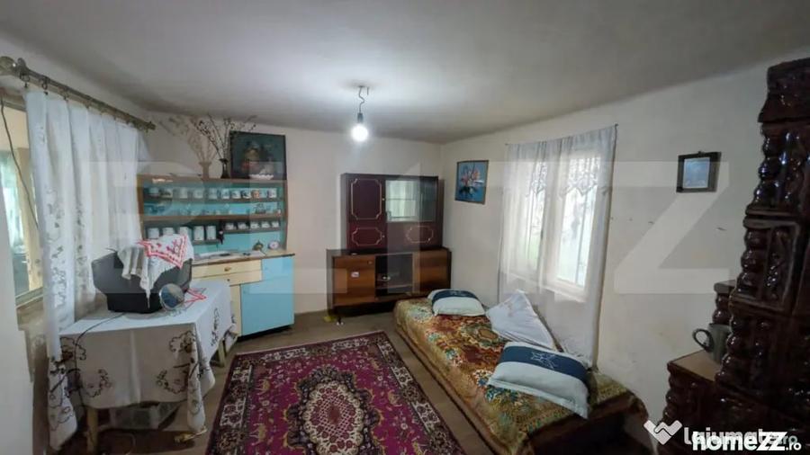 Casă cu 3 camere cu Teren 2540 Mp în Central