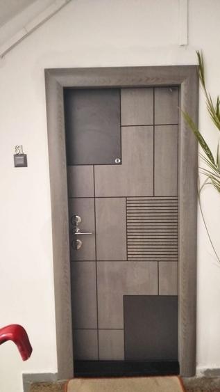 Apartament cu 3 camere decomandat în Titan