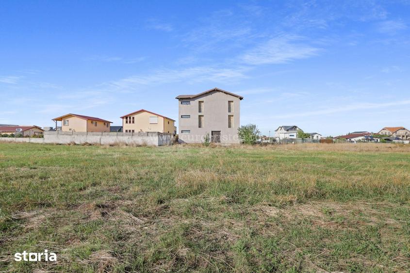 Casă cu 8 camere cu Teren 500 Mp în Schitu