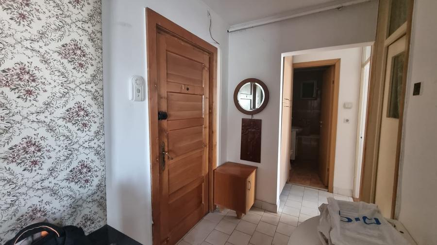 Apartament cu 2 camere decomandat în Micro 17