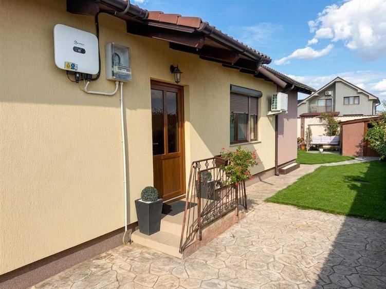 Casă cu 4 camere cu Teren 303 Mp în Sântandrei