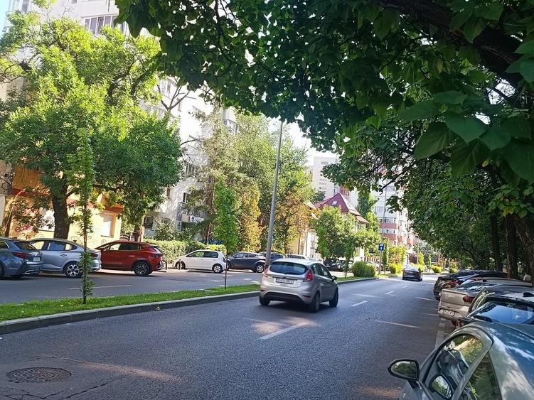 Apartament cu 2 camere decomandat în Banu Manta