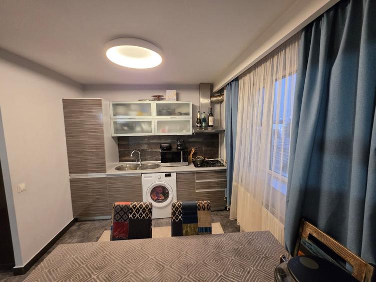 Apartament cu 3 camere semidecomandat în Ștefan cel Mare