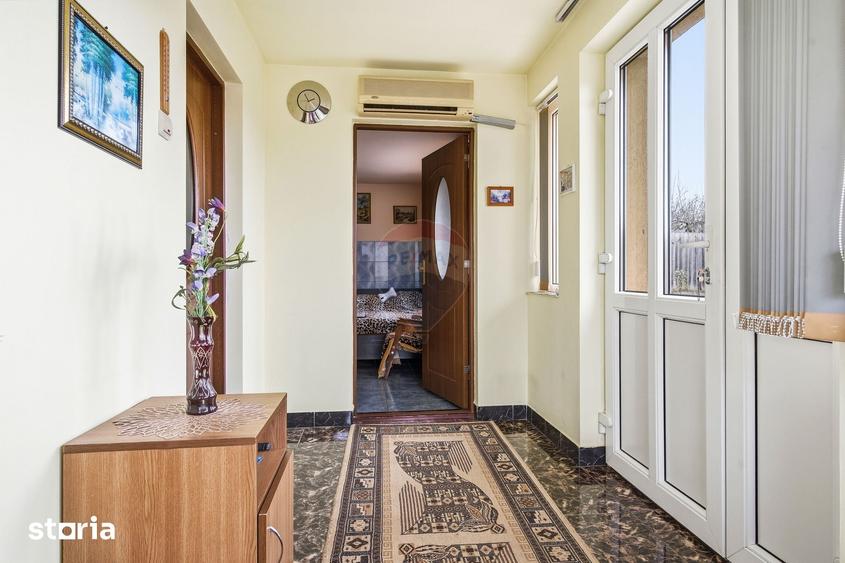 Casă cu 2 camere cu Teren 2093 Mp în Costuleni