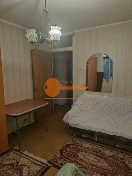 Apartament cu 3 camere decomandat în Gorjului
