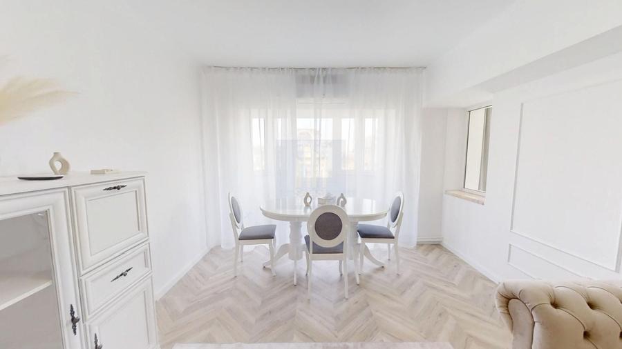 Apartament cu 3 camere decomandat, mobilat în P-ța Alba Iulia