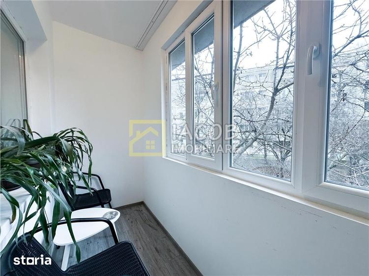 Apartament cu 3 camere semidecomandat în Cornișa