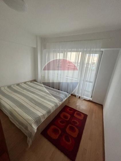 Apartament cu 3 camere decomandat, mobilat în Bucur Obor
