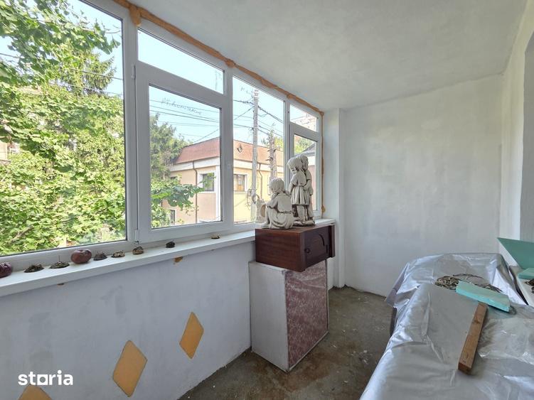 Casă cu 5 camere cu Teren 364 Mp în Central