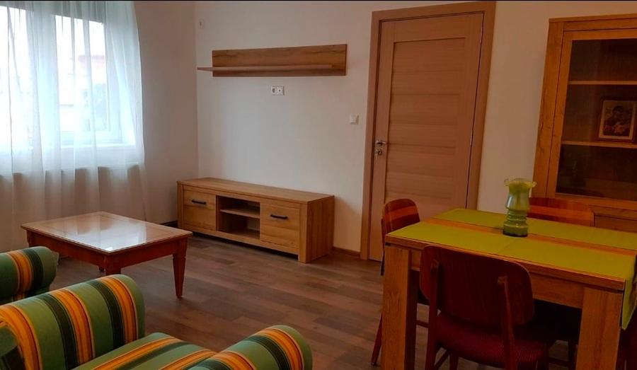 Apartament cu 2 camere decomandat, mobilat în Ultracentral