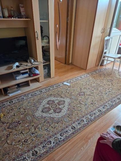 Apartament cu 3 camere nedecomandat în Dacia