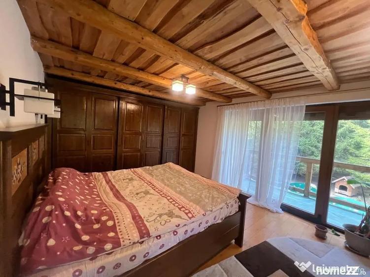 Casă cu 4 camere cu Teren 900 Mp în Comandău