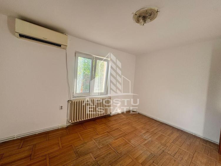 Casă individuală cu 3 camere cu Canalizare în Plopi
