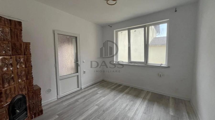 Casă individuală cu 2 camere cu Canalizare în Central