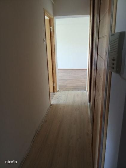 Apartament cu 3 camere, mobilat în Politehnica