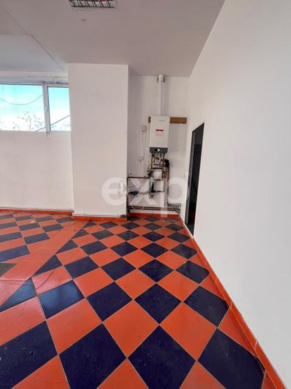 Spațiu comercial, de 300 mp, în Găești