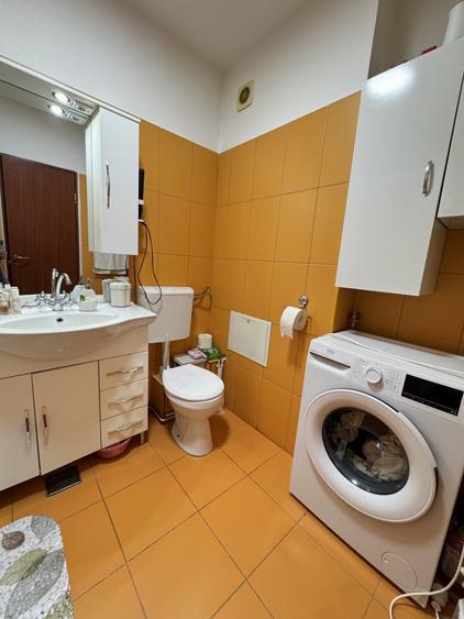 Apartament cu 3 camere semidecomandat, mobilat în Baciu