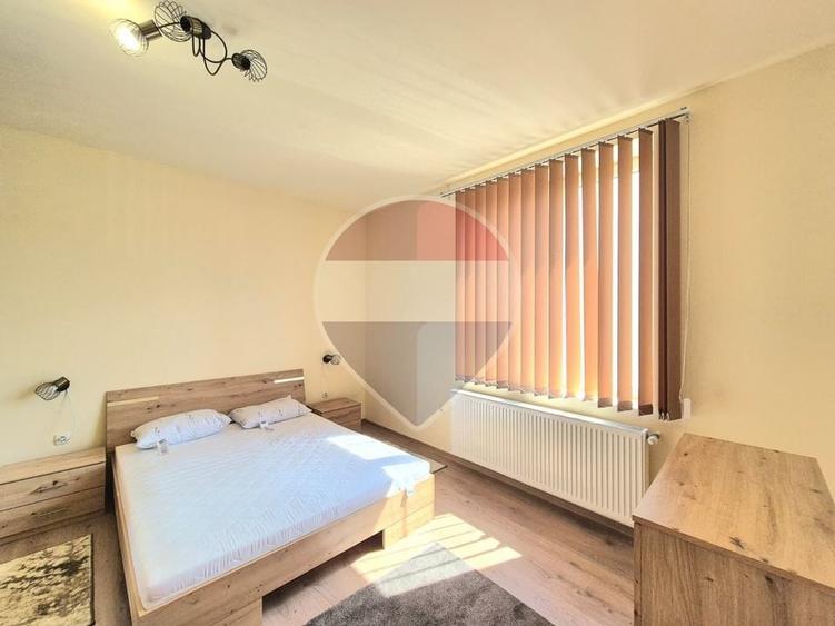 Apartament cu 3 camere, la prima închiriere, în zona centrală - 8
