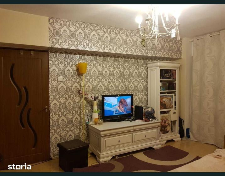 Apartament cu 2 camere semidecomandat în Grivița