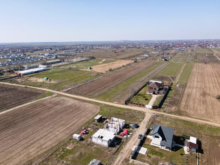 Teren Construcții intravilan de 500 mp, în Berceni