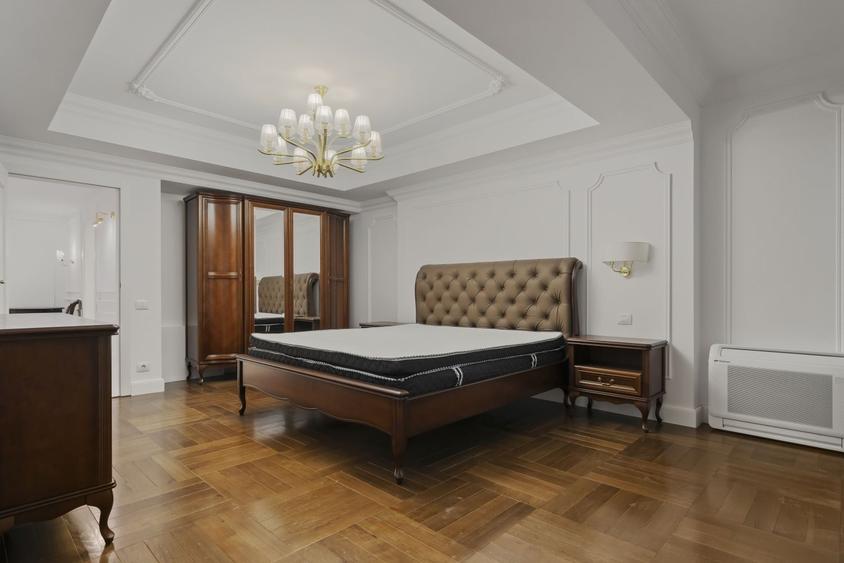 Casă cu 6 camere cu Canalizare în Herăstrău
