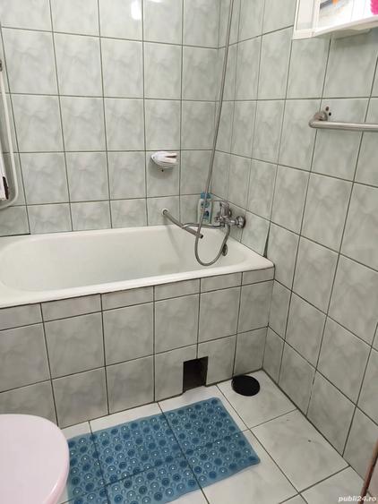 Apartament cu 3 camere semidecomandat în Dacia