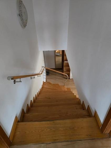 Apartament cu 5 camere semidecomandat în Andrei Mureșanu