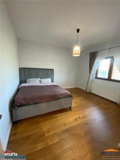 Casă cu 6 camere cu Teren 923 Mp în Târnova