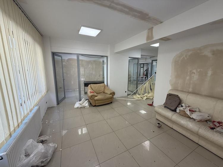 Spațiu comercial, de 183 mp, în Muncii