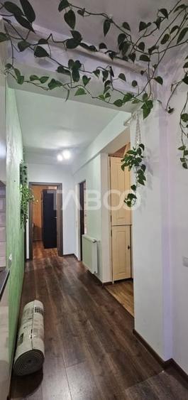 Apartament cu 3 camere semidecomandat, mobilat în Florești