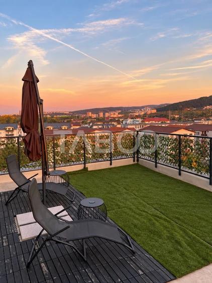 Penthouse cu 2 camere semidecomandat, mobilat în Florești